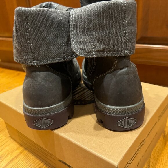 NWOT Palladium Baggy Leather/Canvas Fold Zip & Lace-up Seal Gray Hiking Boot 9.5 - Picture 3 of 13
